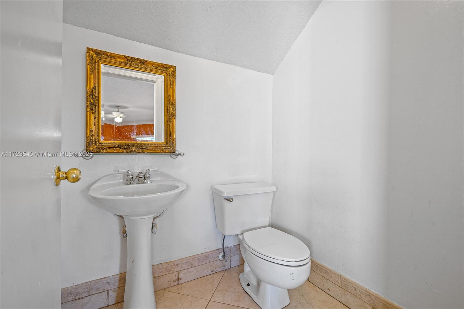 19032 NW 56th Ct