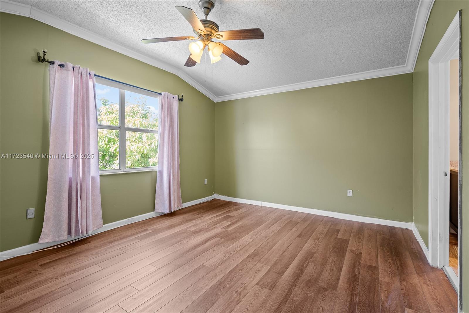 19032 NW 56th Ct