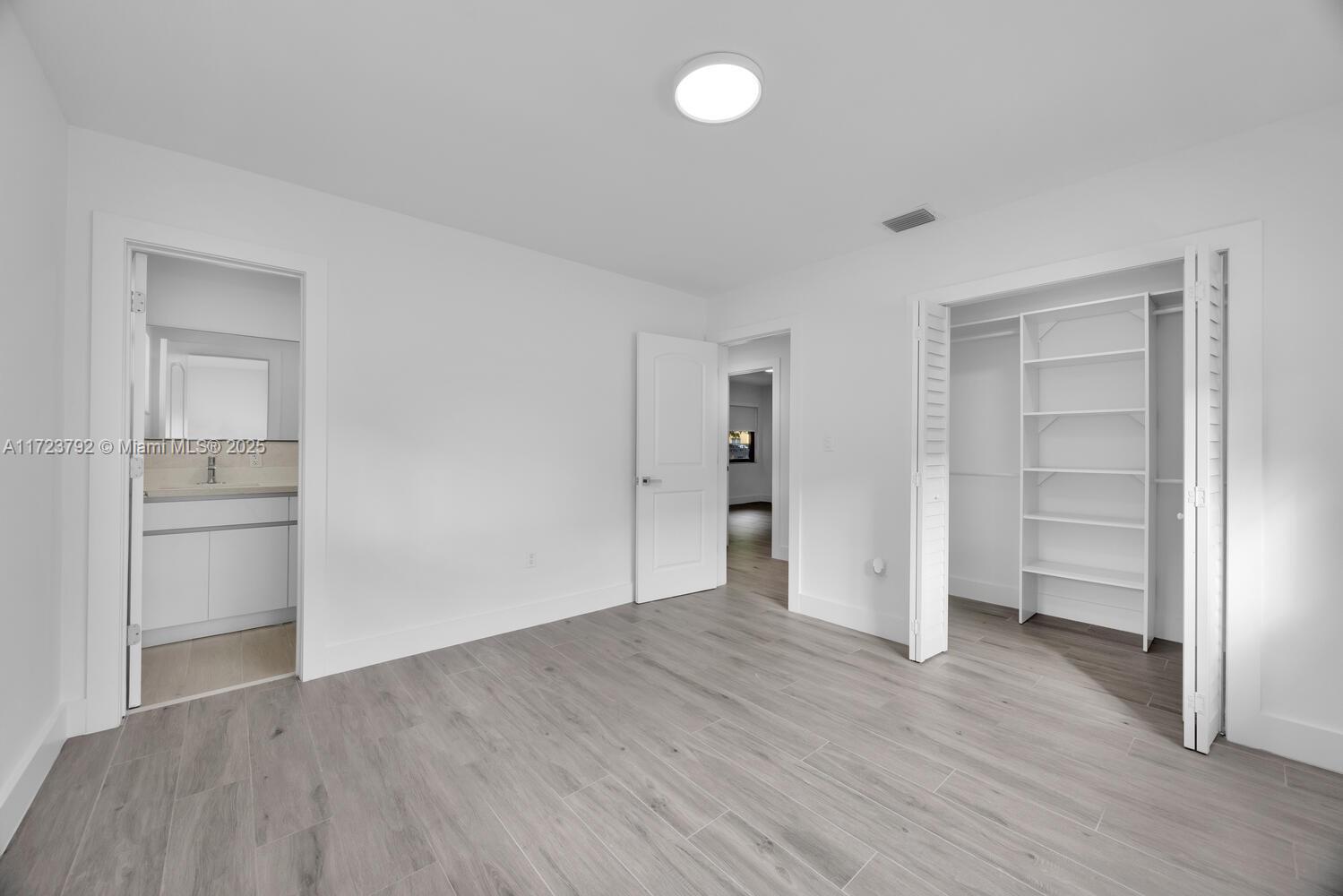 3600 SW 16th St # 3600