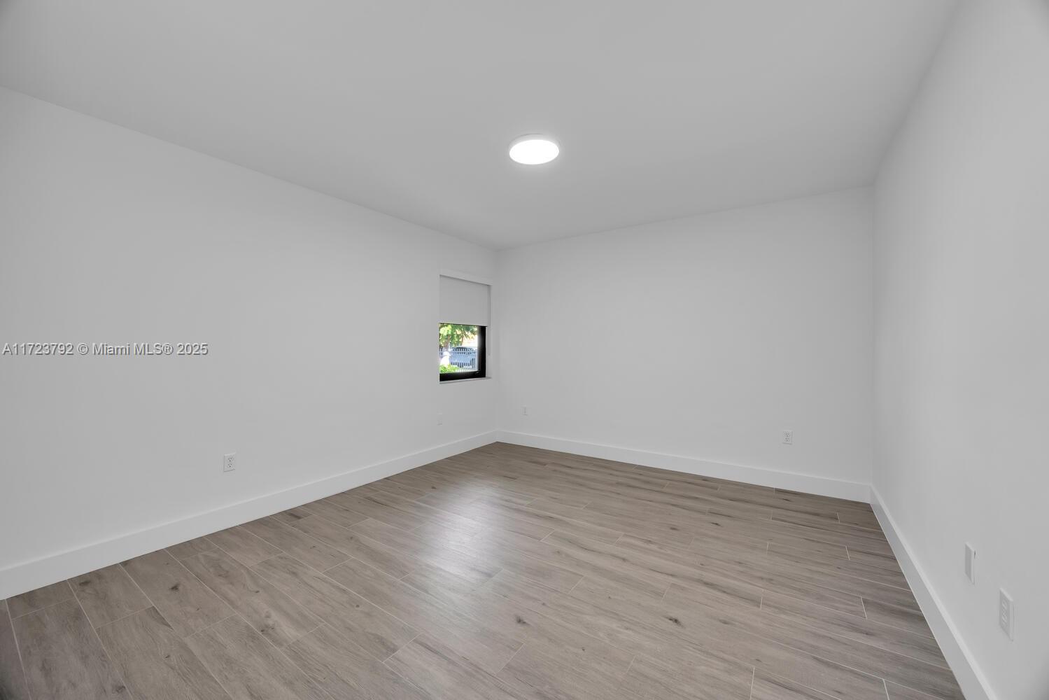 3600 SW 16th St # 3600