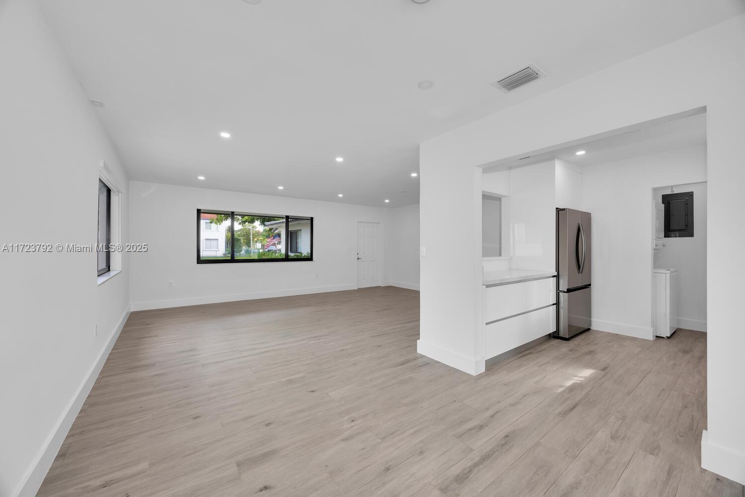 3600 SW 16th St # 3600