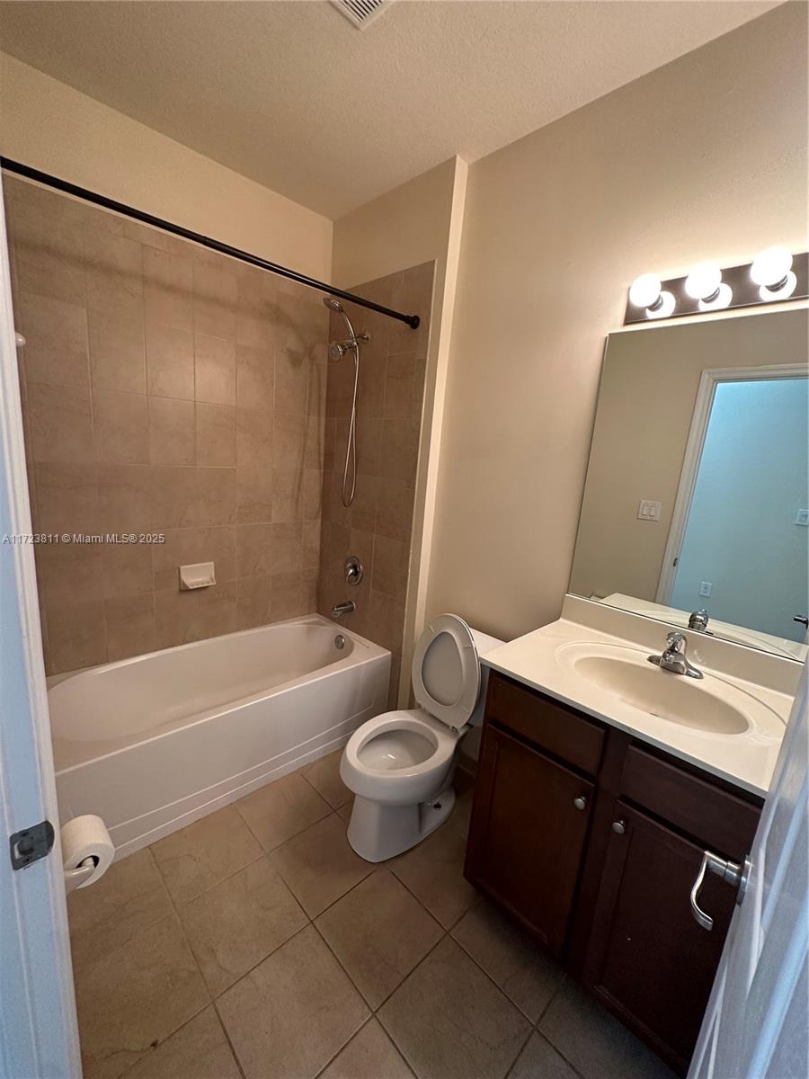 8930 NW 97th Ave # 207