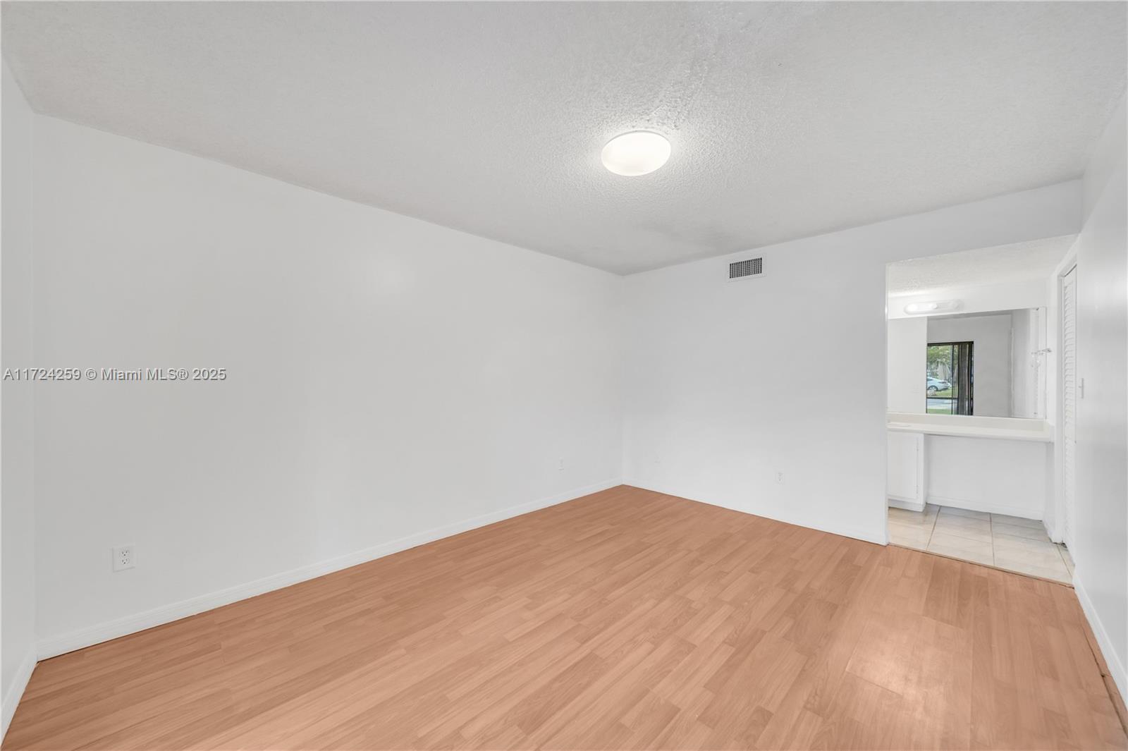 20135 NE 3rd Ct # 1