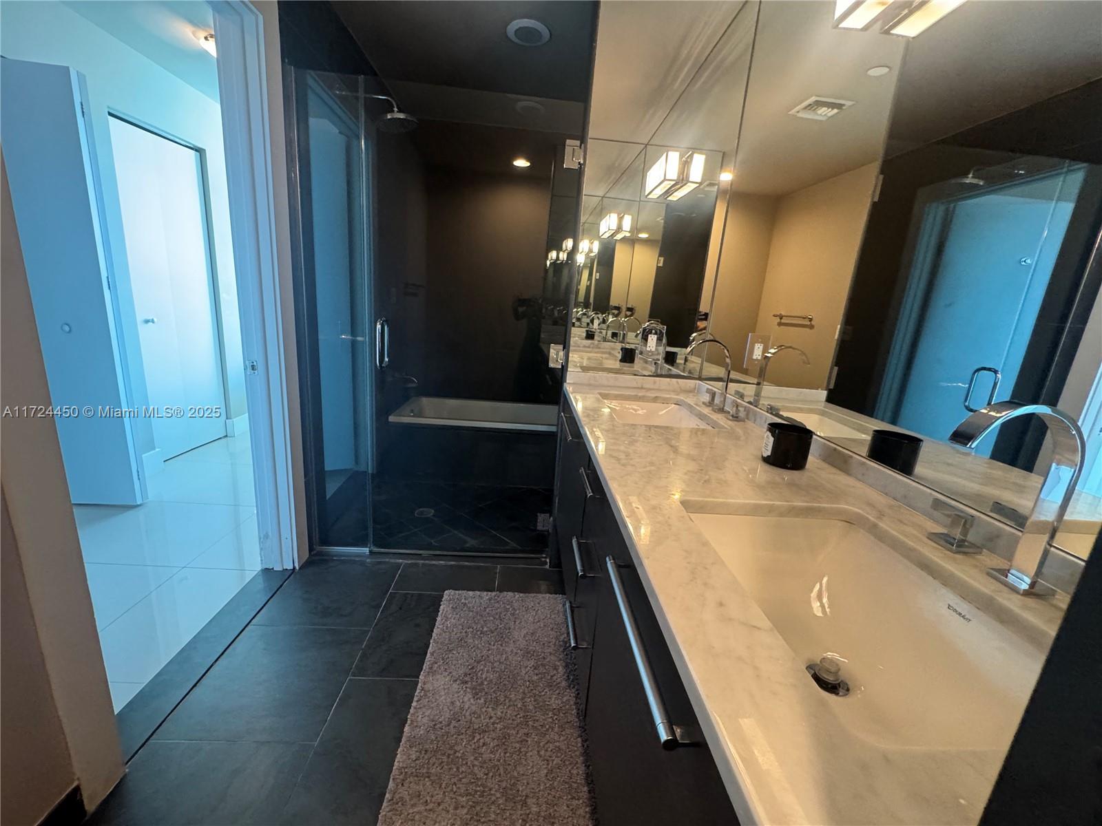 900 Biscayne Blvd # 2707