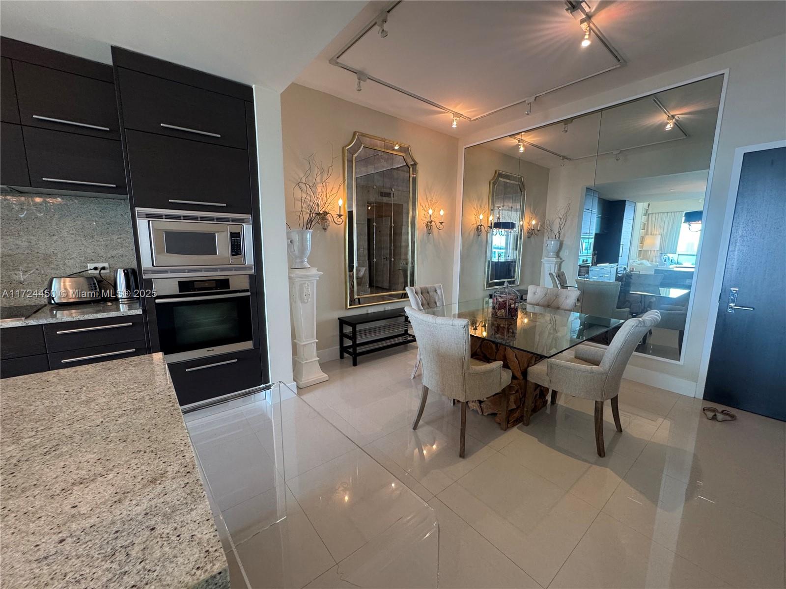 900 Biscayne Blvd # 2707
