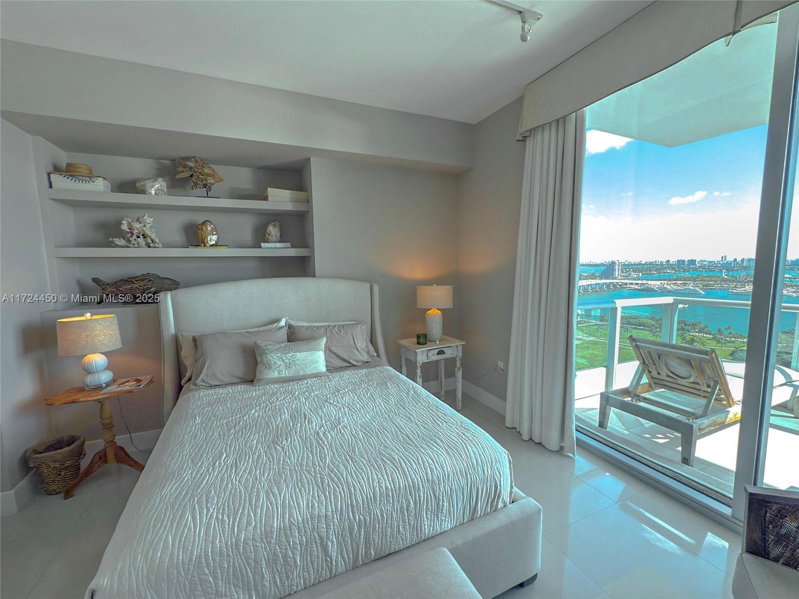 900 Biscayne Blvd # 2707