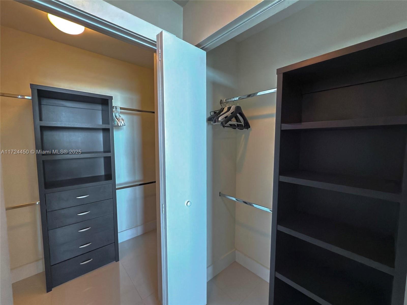 900 Biscayne Blvd # 2707