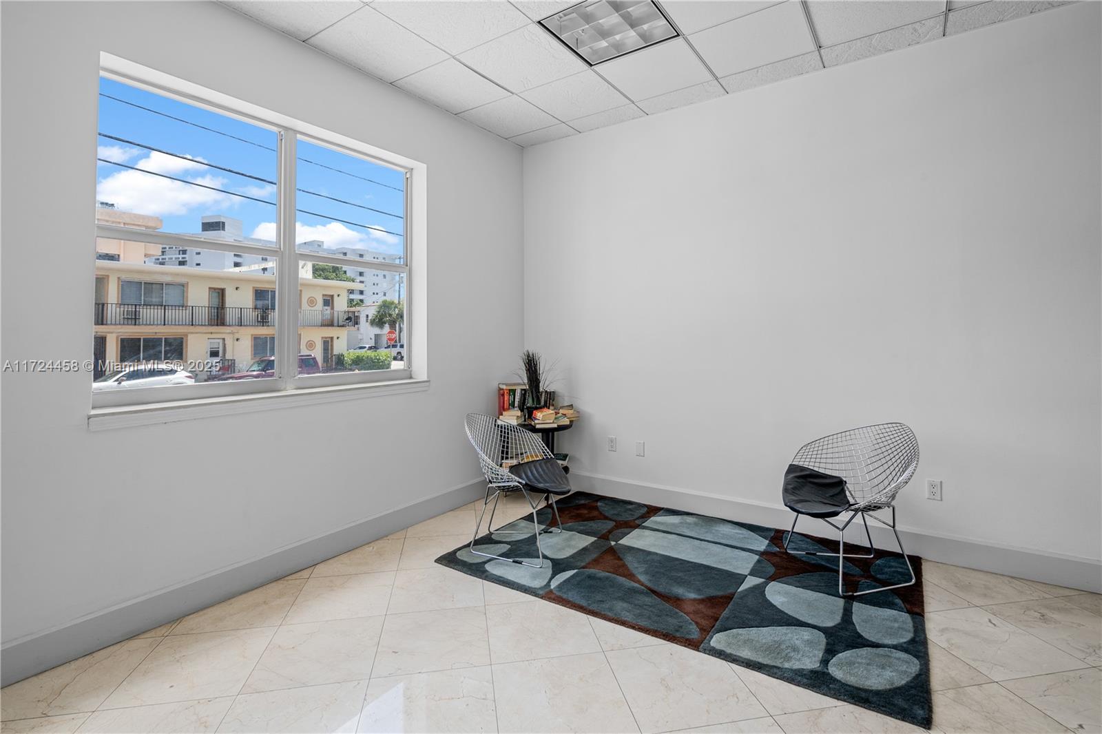 401 69th St Unit: PH109