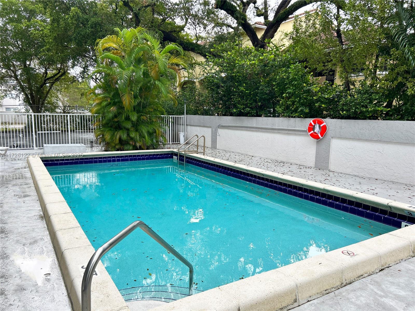 8950 NE 8th Ave # 204