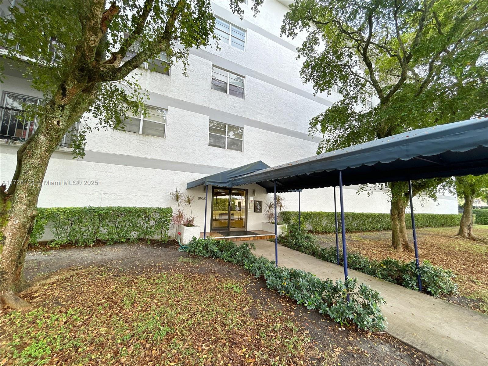 8950 NE 8th Ave # 204