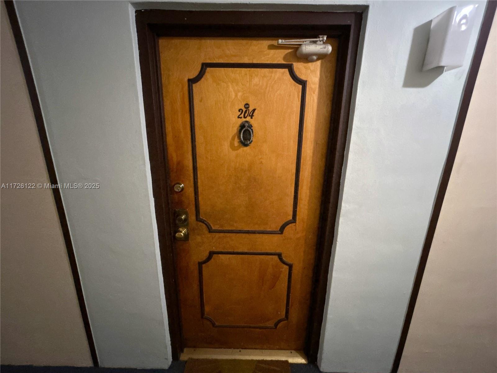 8950 NE 8th Ave # 204