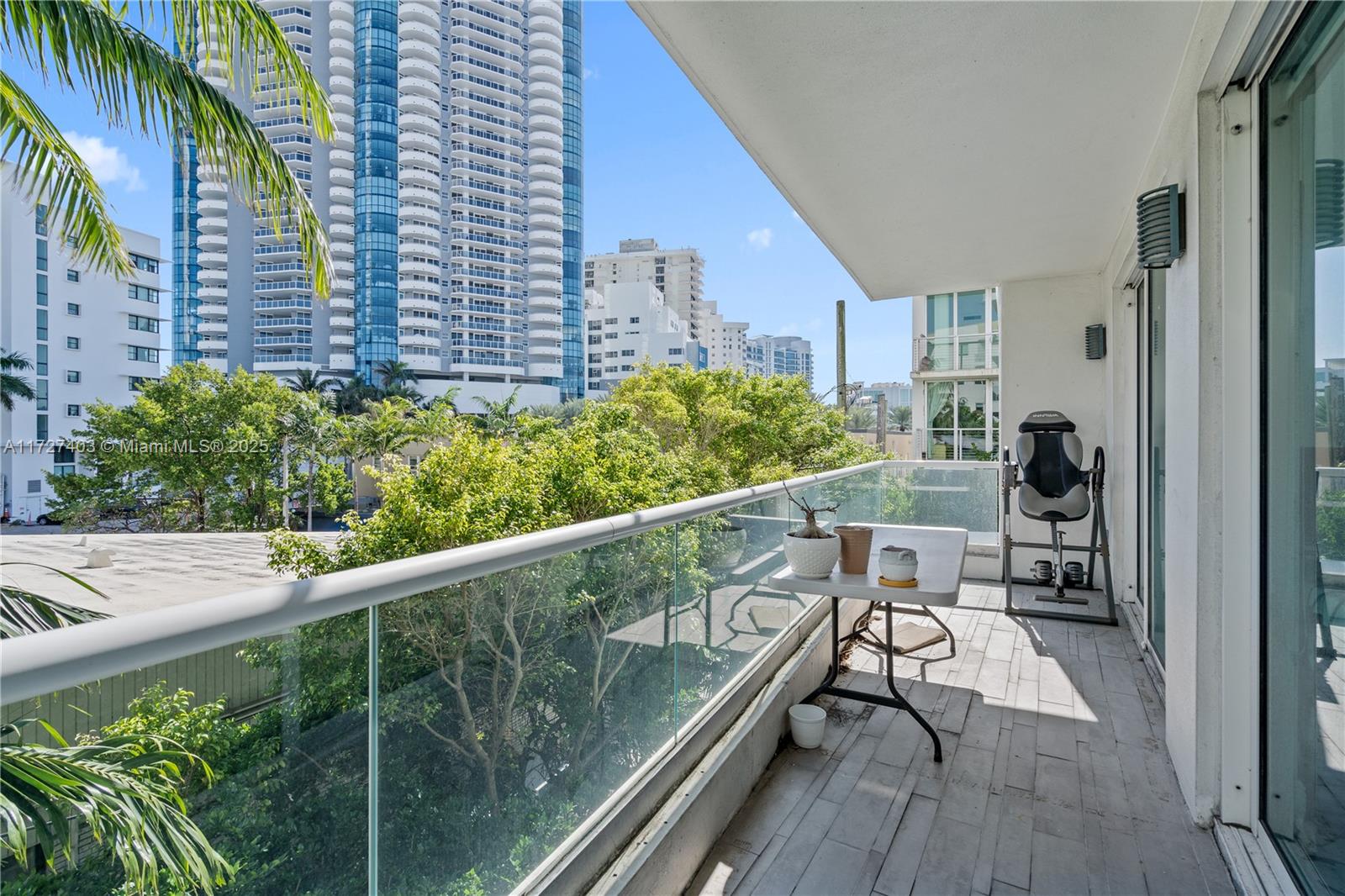 6362 Collins Ave # 315