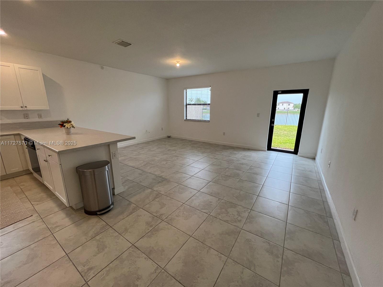 2552 SE 1st St # 2552