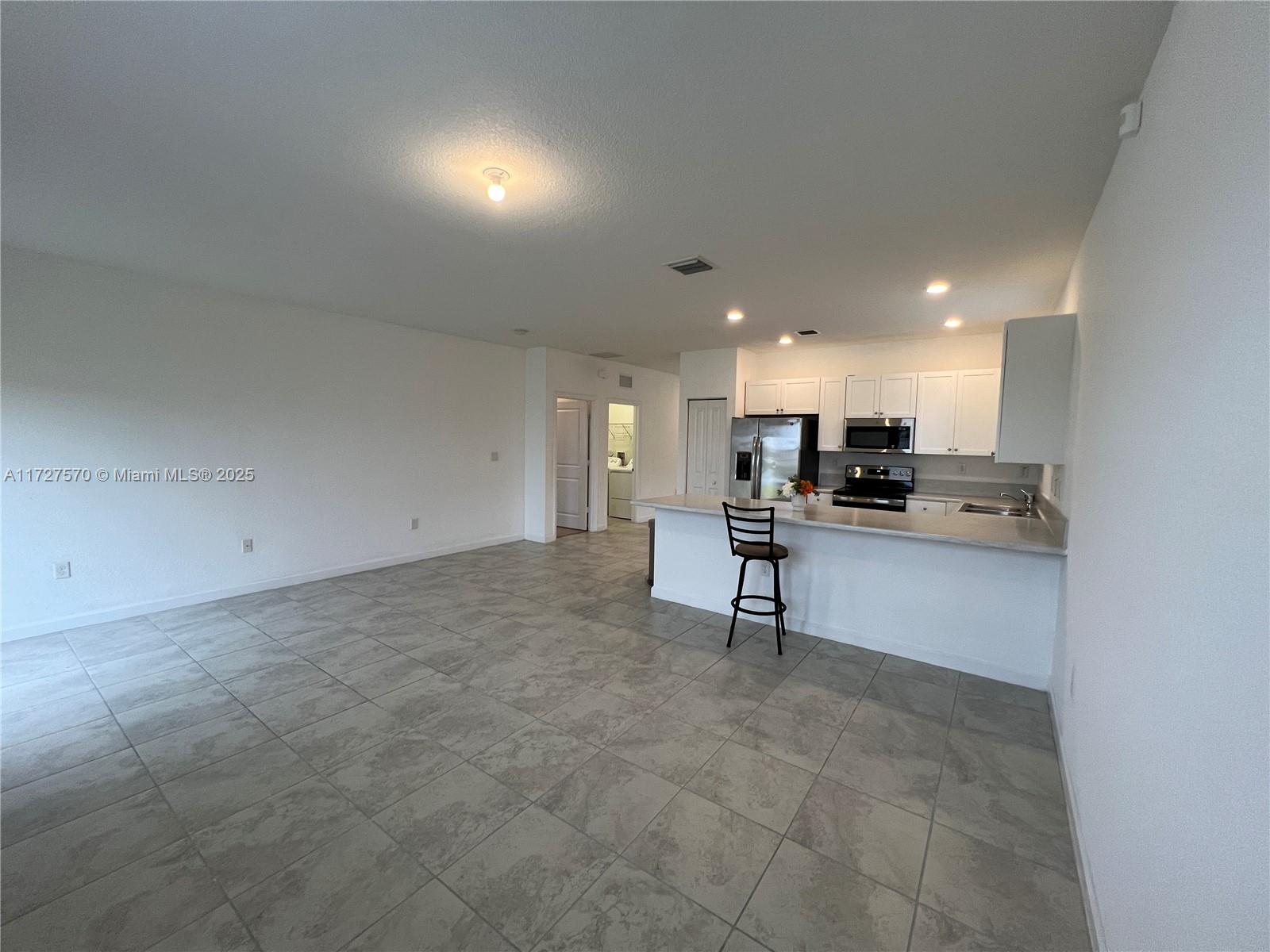 2552 SE 1st St # 2552