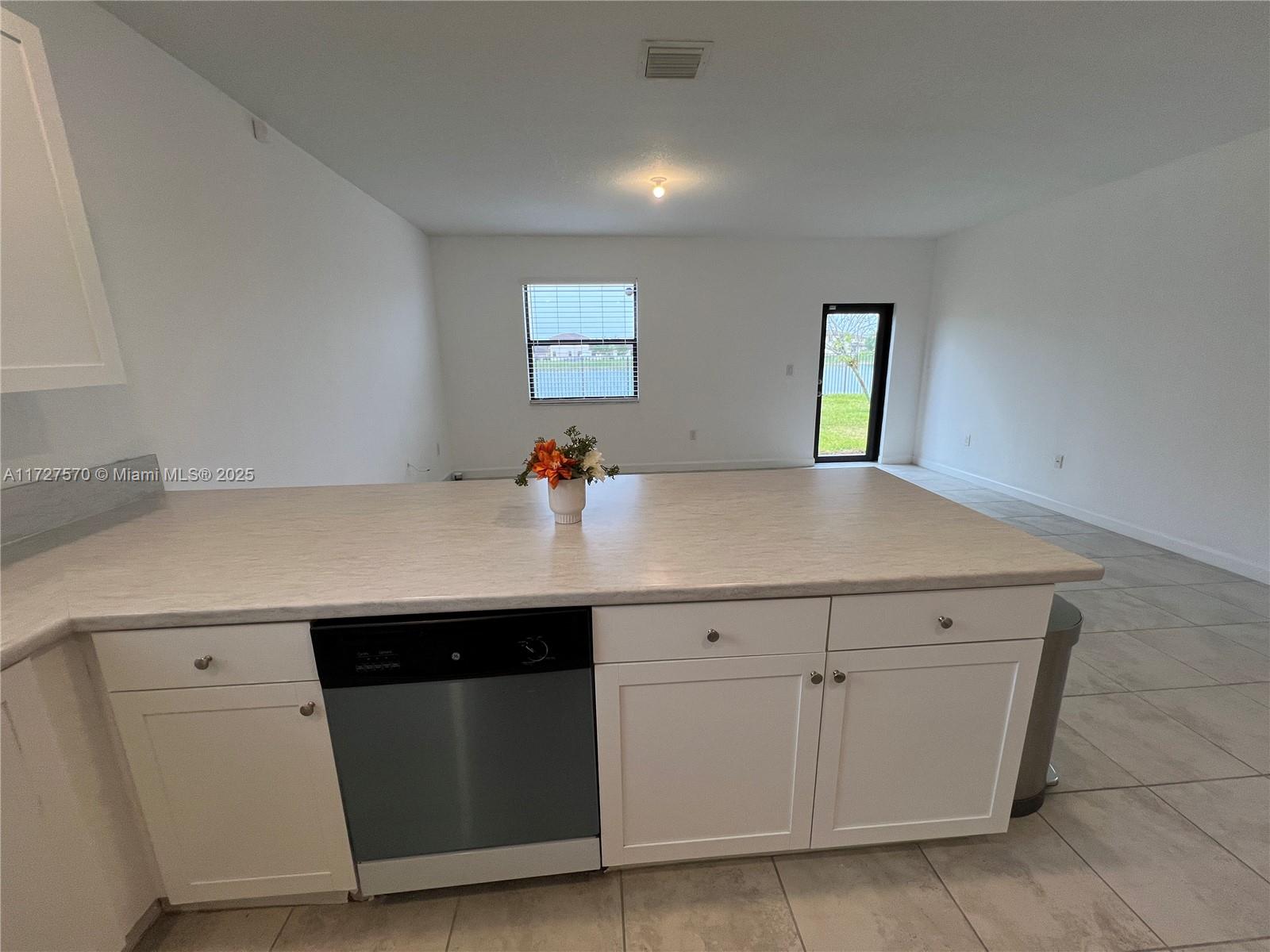 2552 SE 1st St # 2552