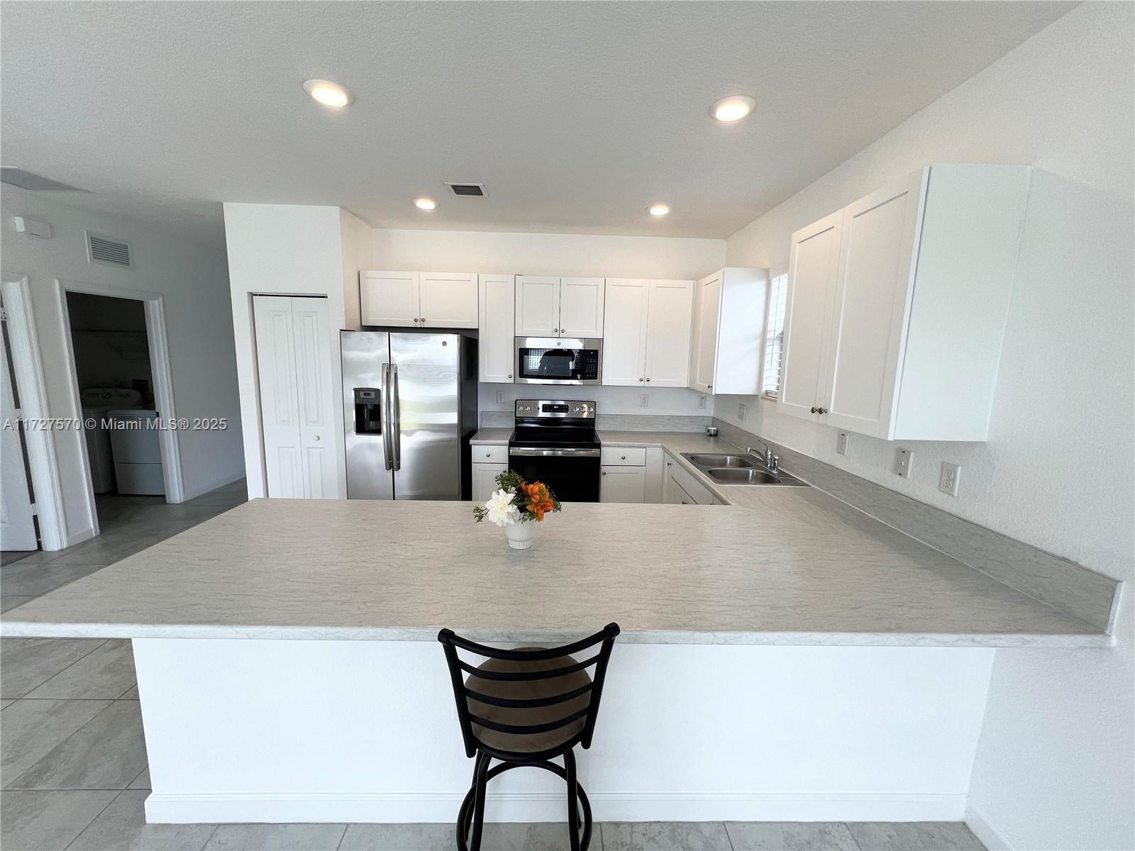 2552 SE 1st St # 2552