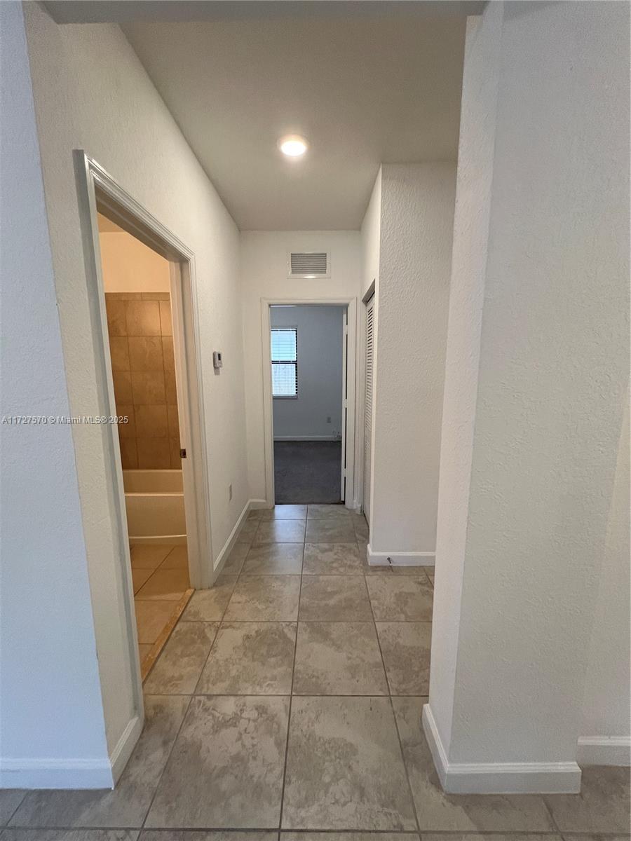 2552 SE 1st St # 2552