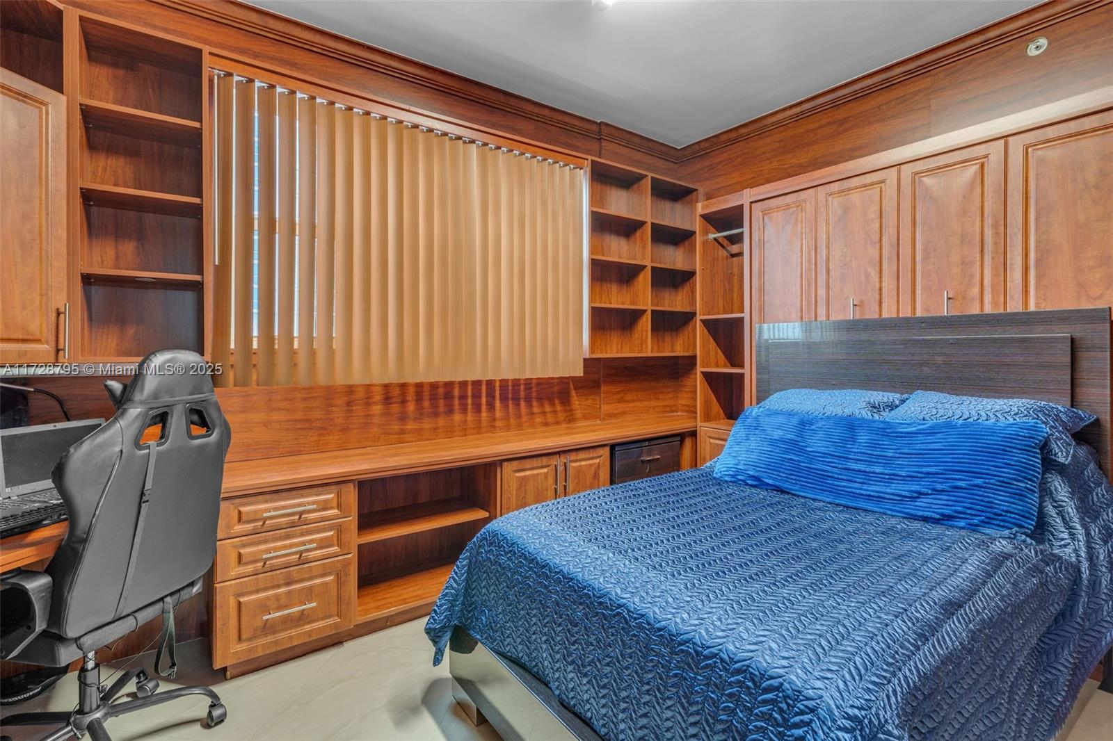 3001 S Ocean Dr # 1611