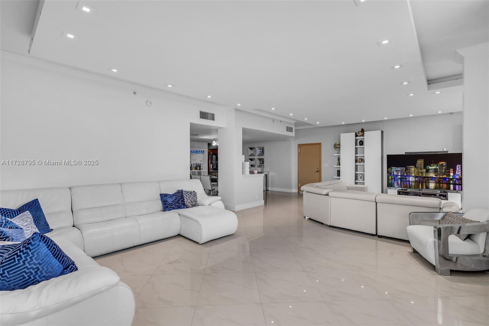 3001 S Ocean Dr # 1611