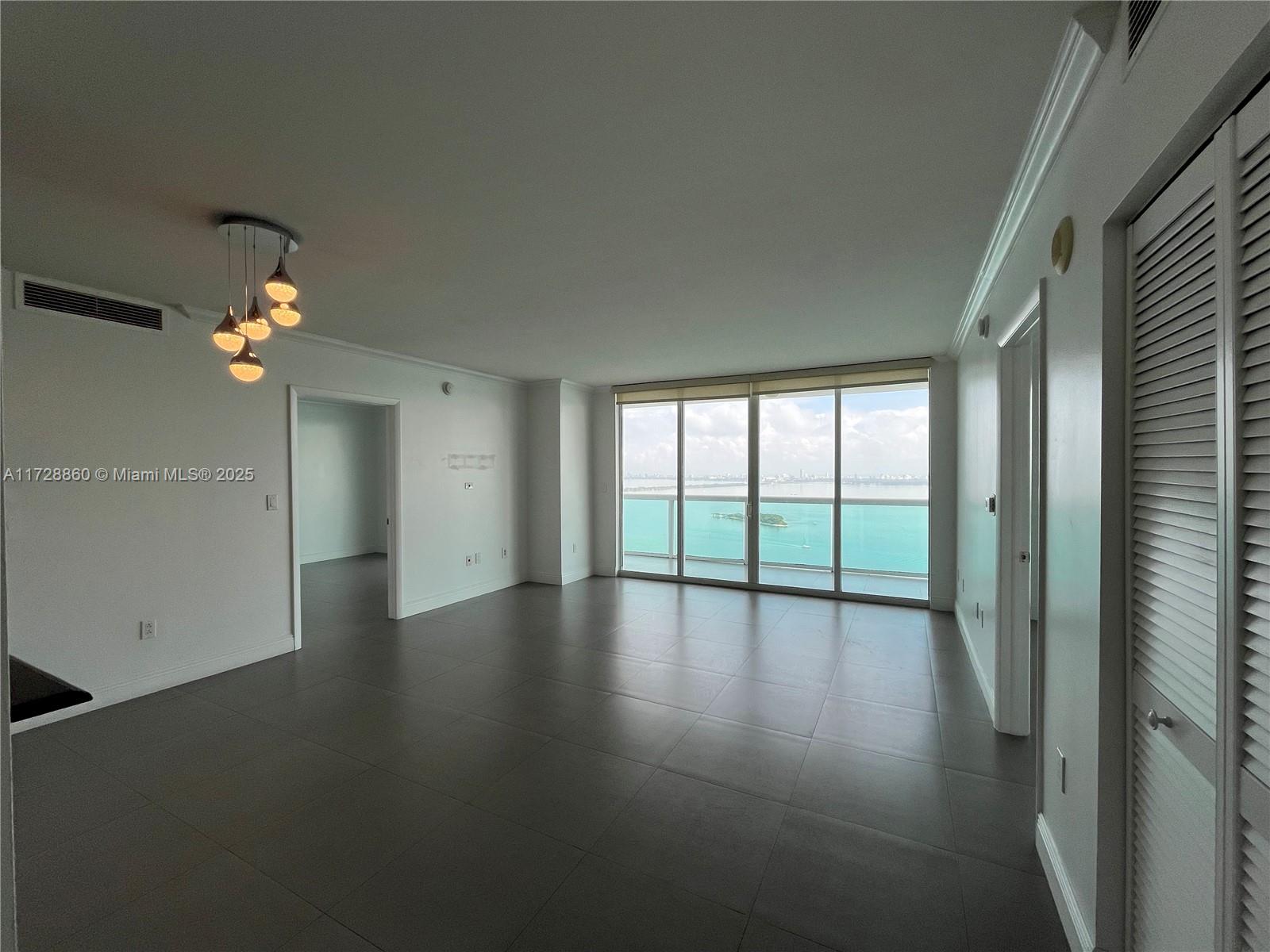 1800 N Bayshore Dr # 3505