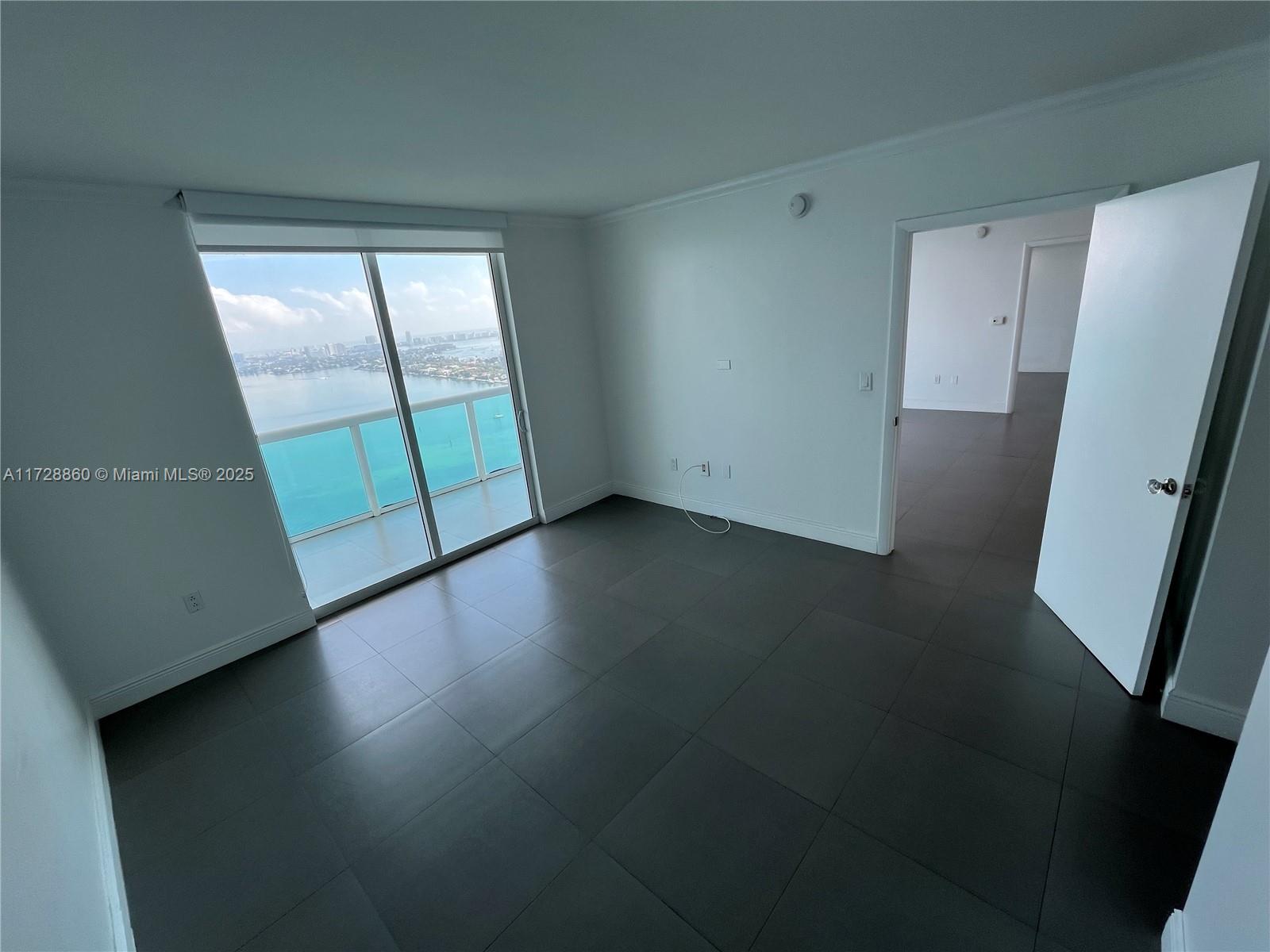 1800 N Bayshore Dr # 3505