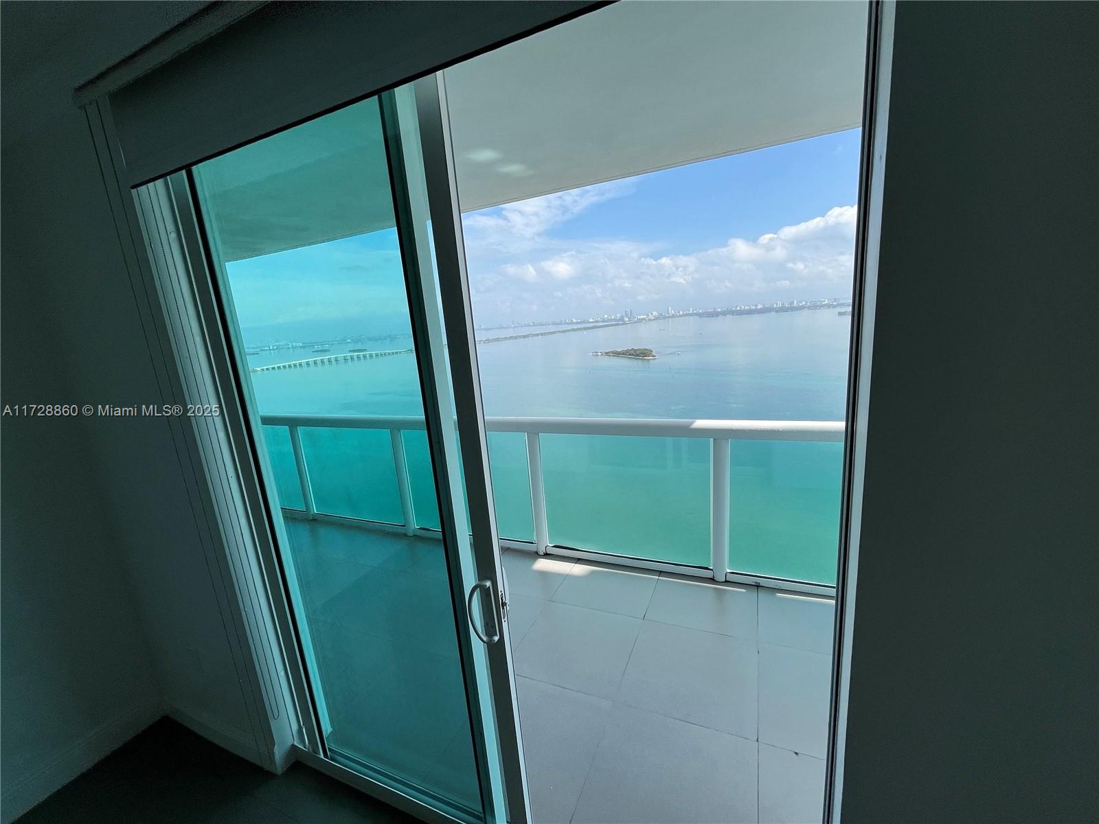 1800 N Bayshore Dr # 3505