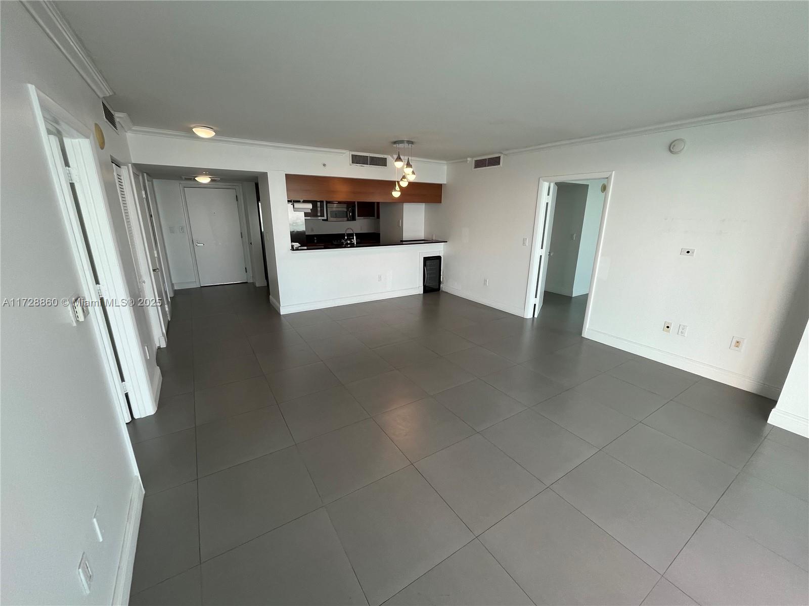 1800 N Bayshore Dr # 3505