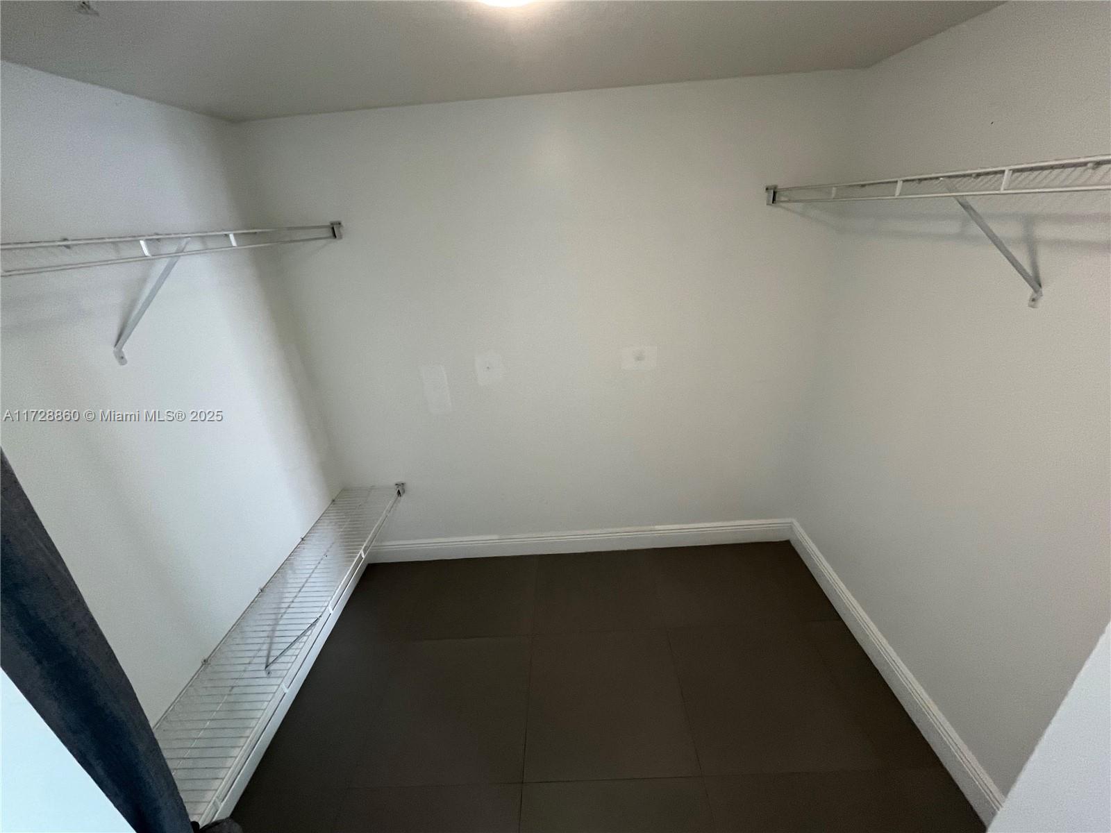 1800 N Bayshore Dr # 3505