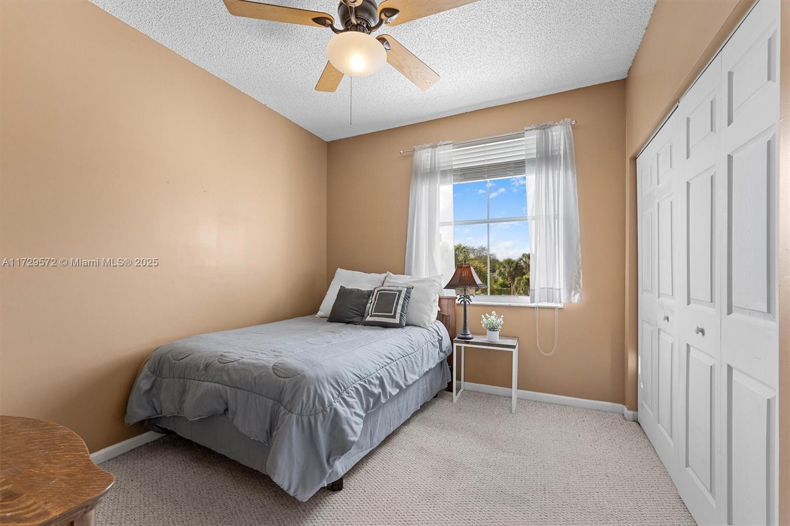 6423 Sand Hills Cir