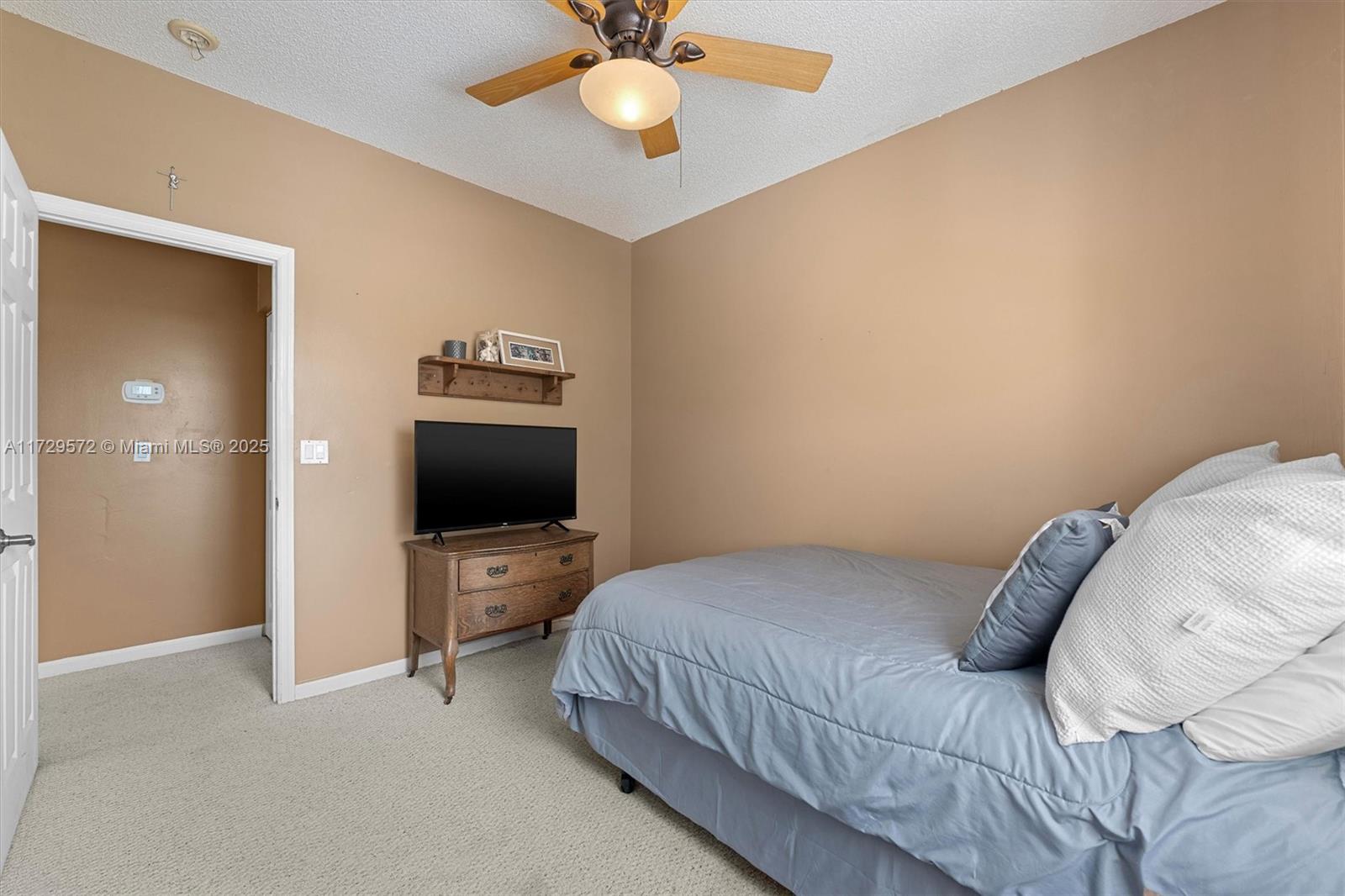 6423 Sand Hills Cir