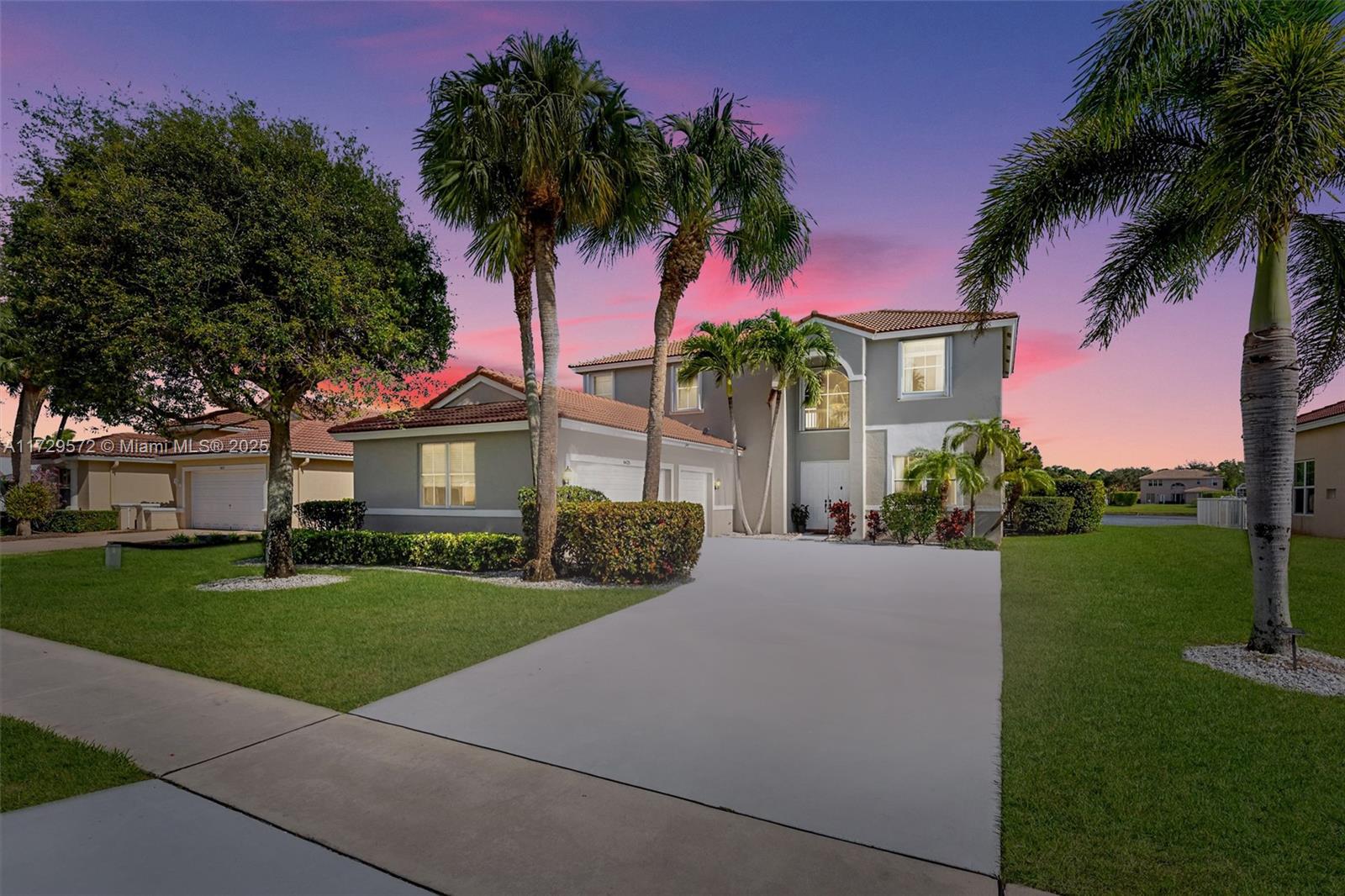 6423 Sand Hills Cir
