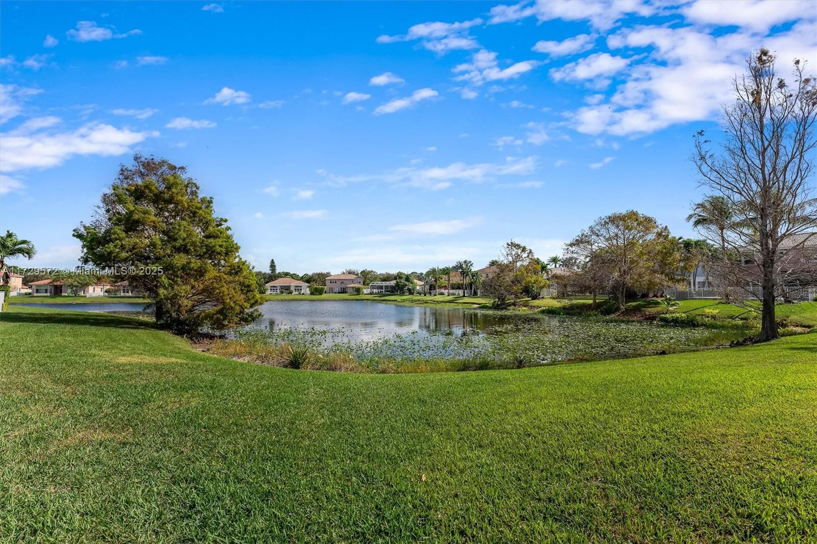 6423 Sand Hills Cir