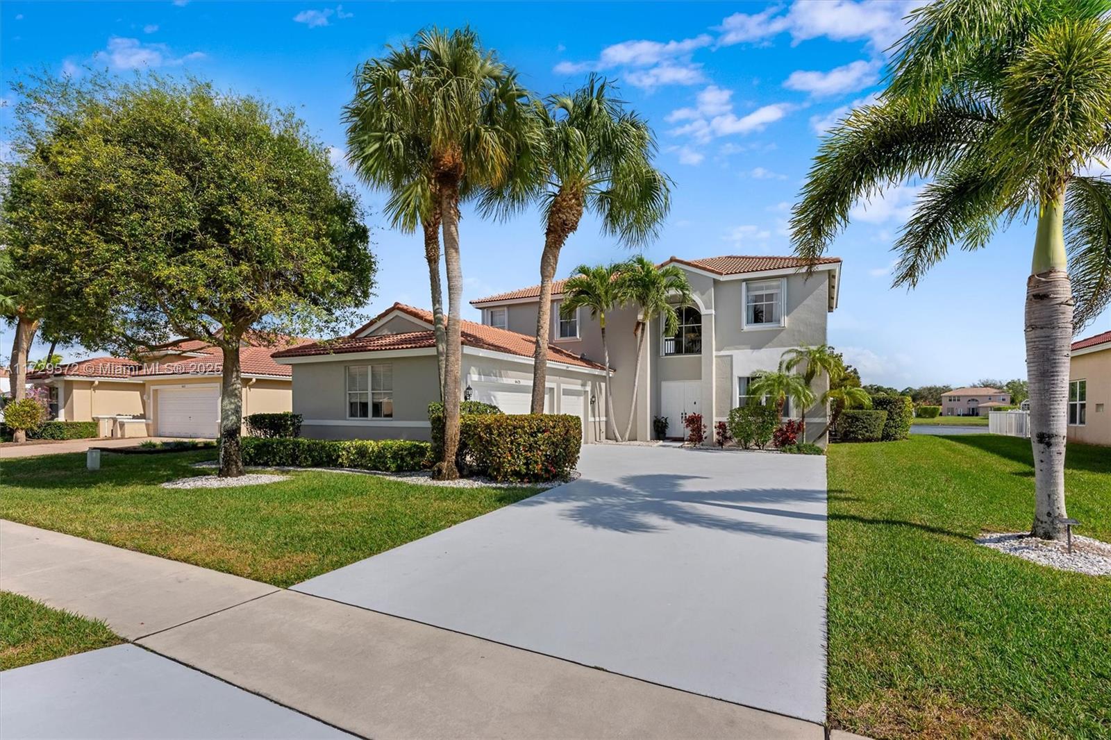 6423 Sand Hills Cir