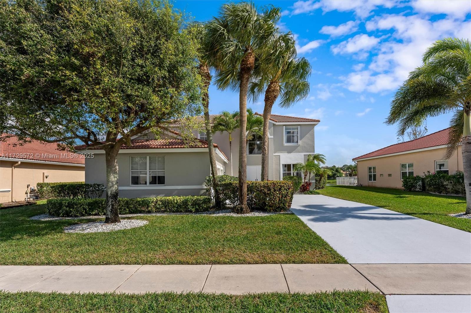 6423 Sand Hills Cir