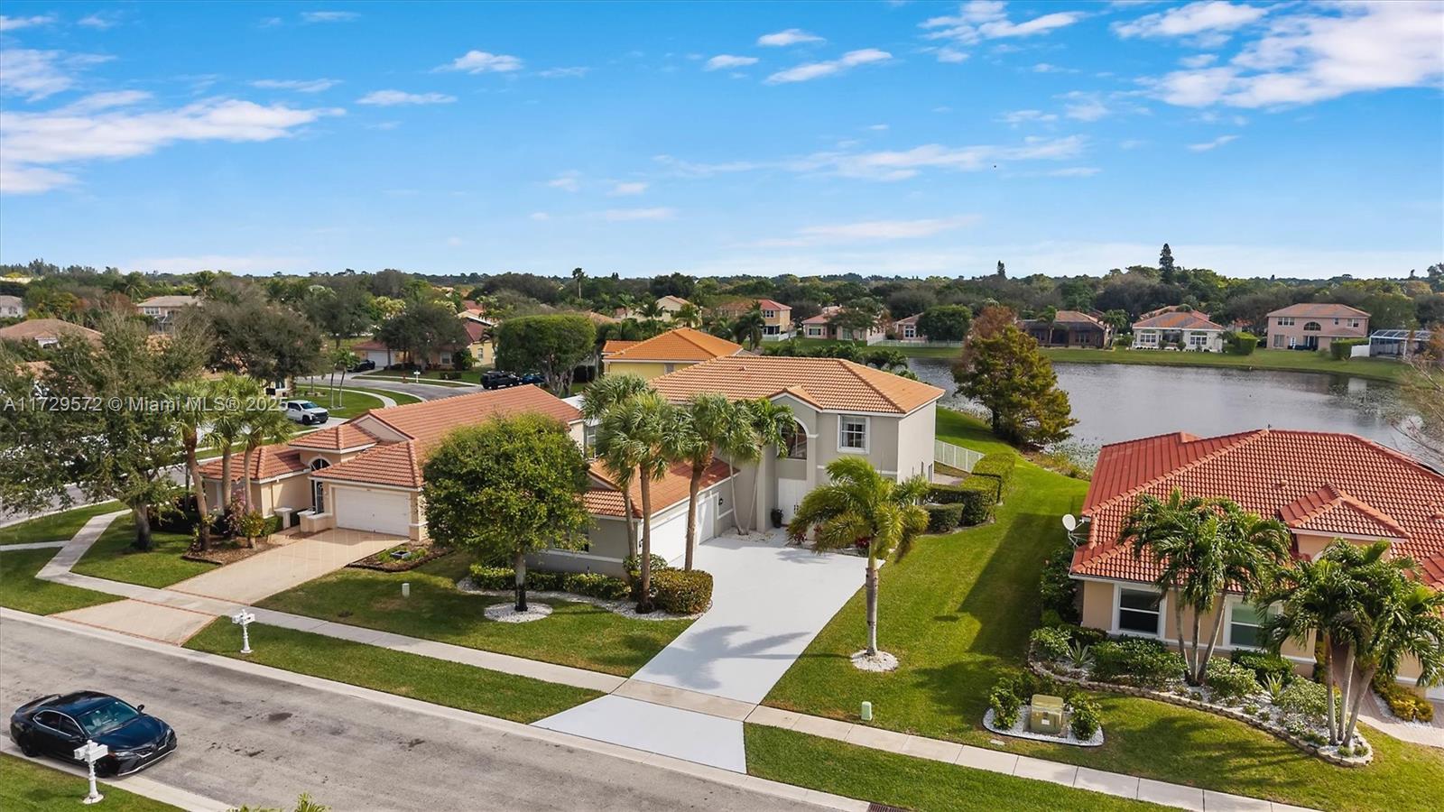 6423 Sand Hills Cir
