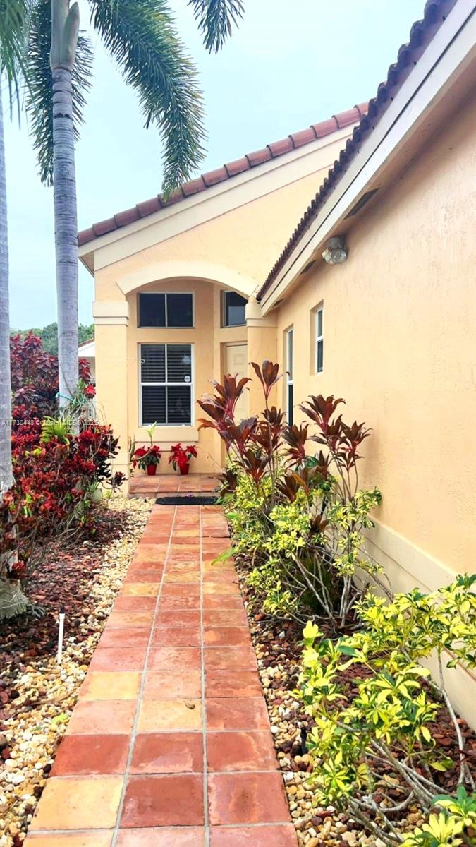 793 Chimney Rock Rd