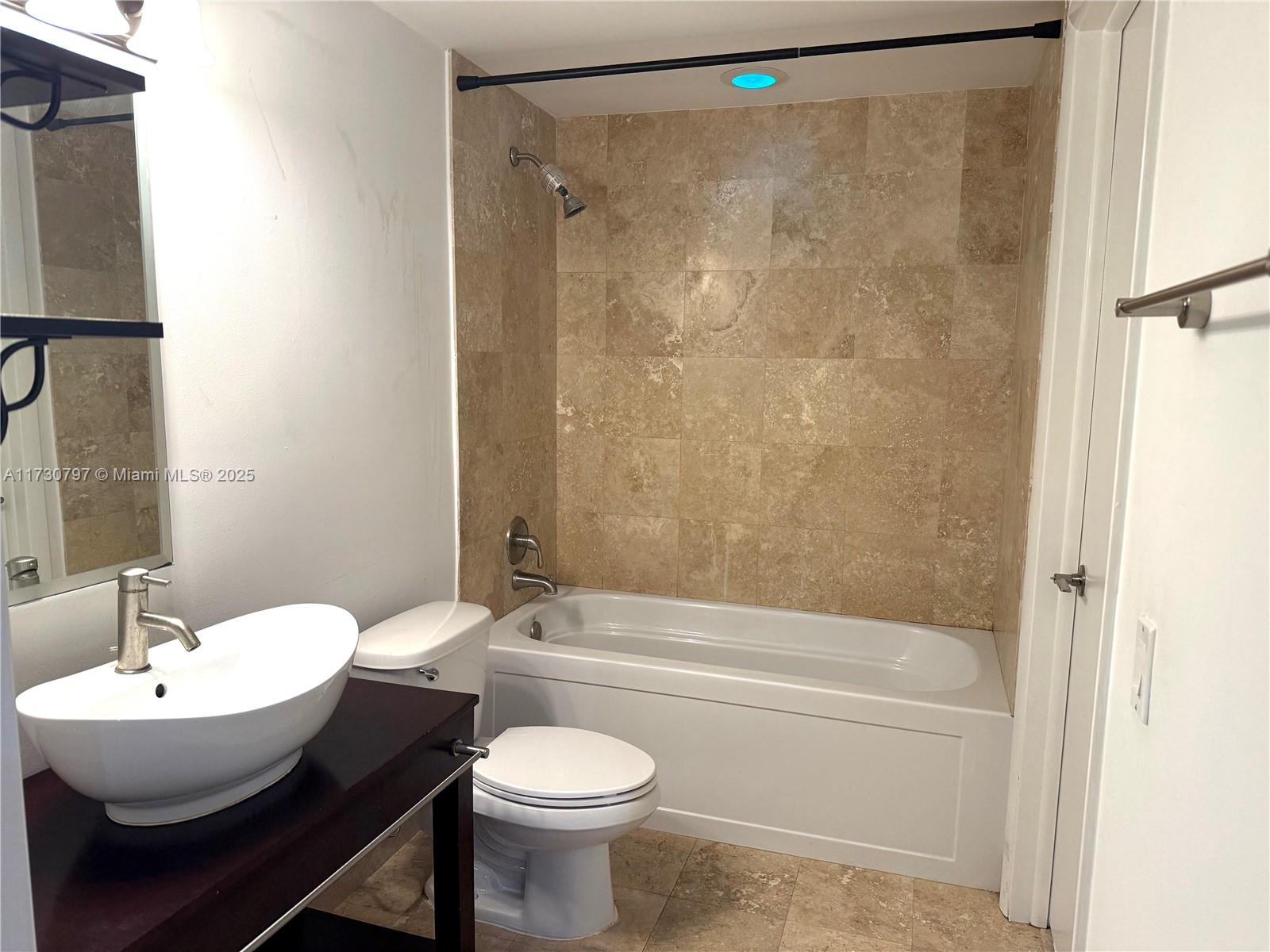 350 S Miami Ave Unit: 2710