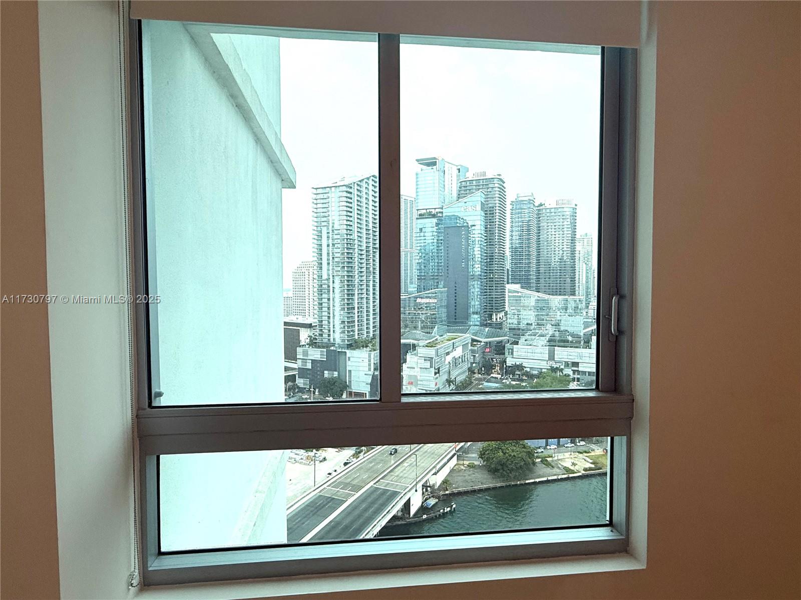 350 S Miami Ave Unit: 2710