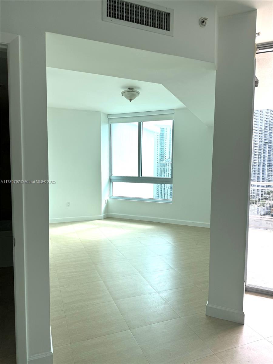 350 S Miami Ave Unit: 2710