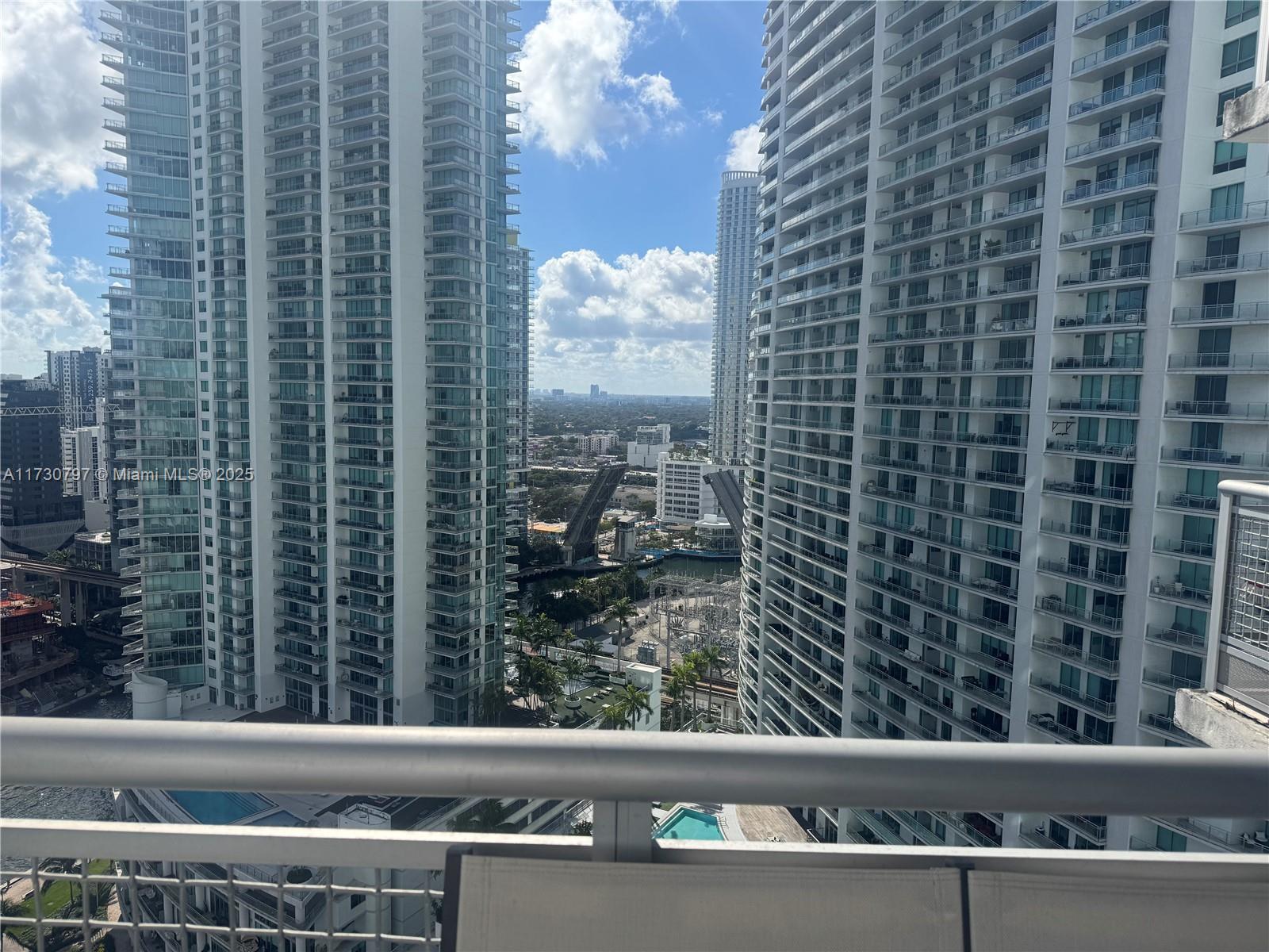 350 S Miami Ave Unit: 2710