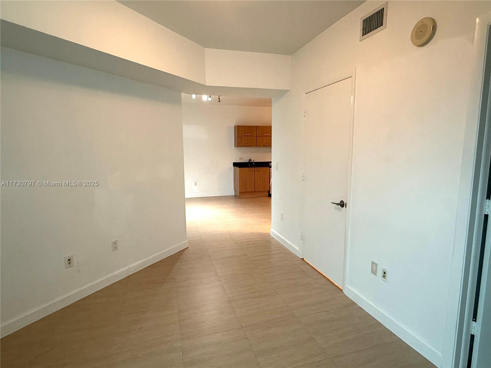 350 S Miami Ave Unit: 2710