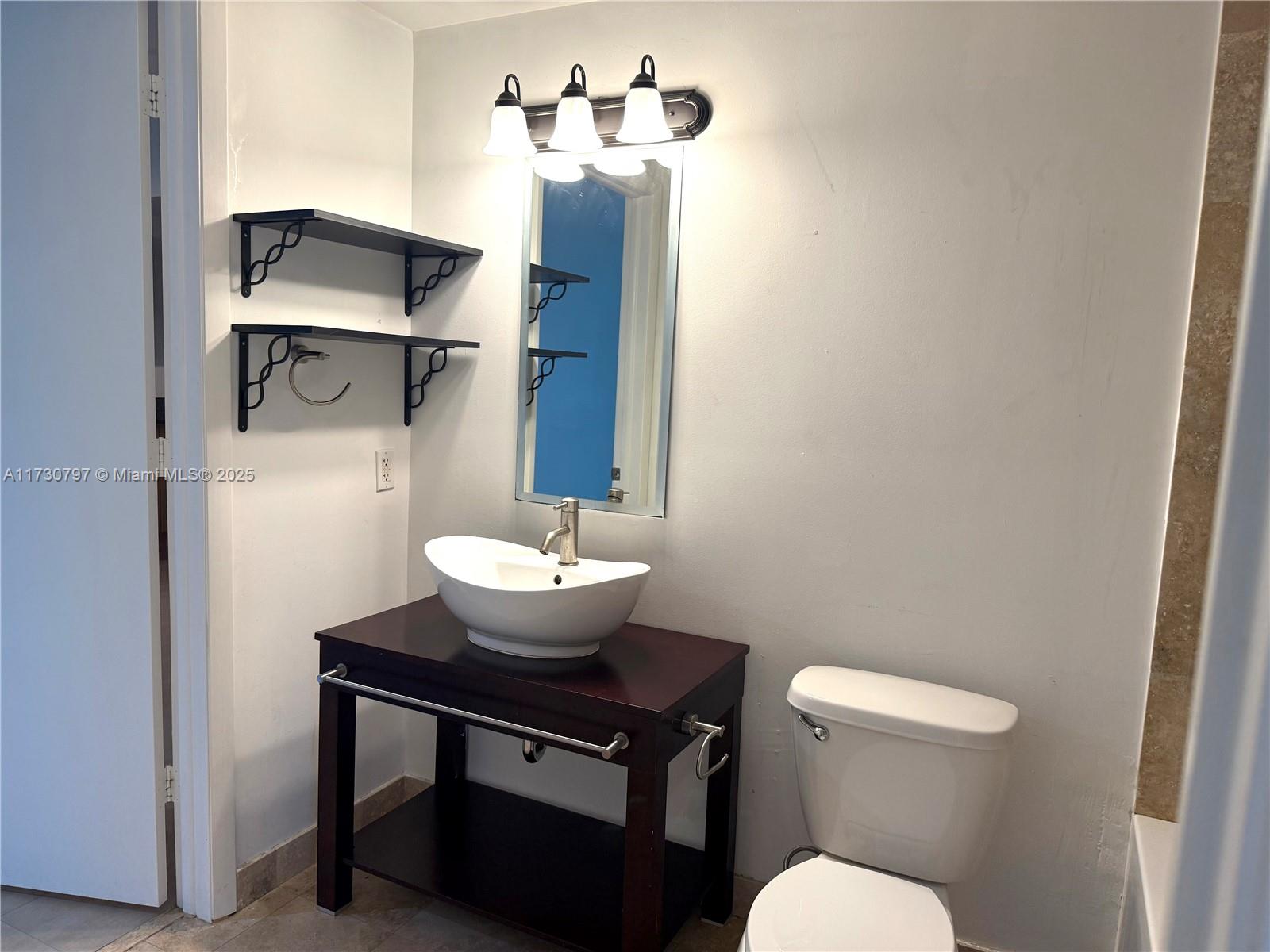 350 S Miami Ave Unit: 2710