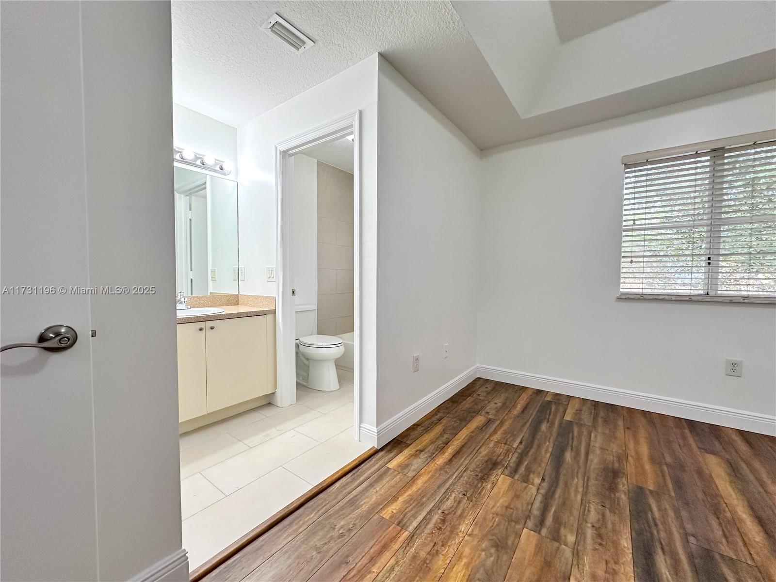 2905 SE 15th Ter