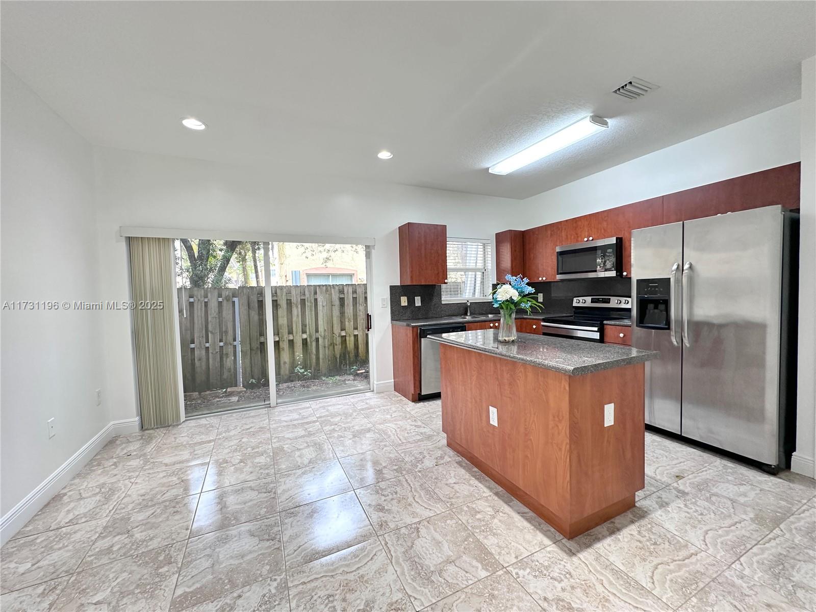 2905 SE 15th Ter