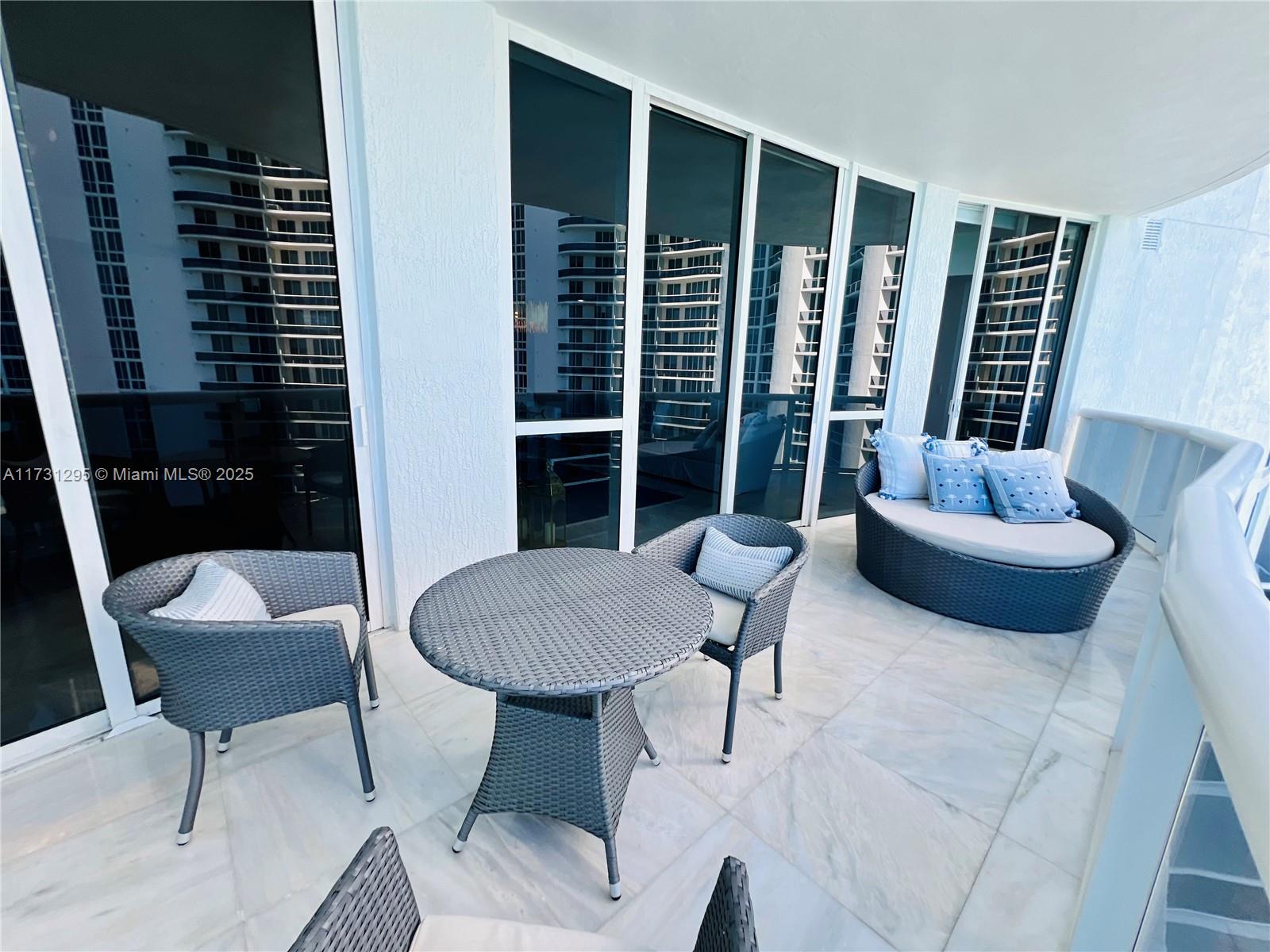 15811 Collins Ave # 1603
