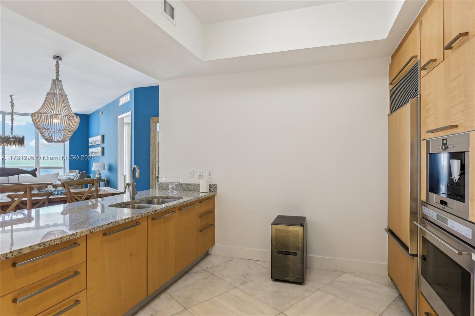 15811 Collins Ave # 1603