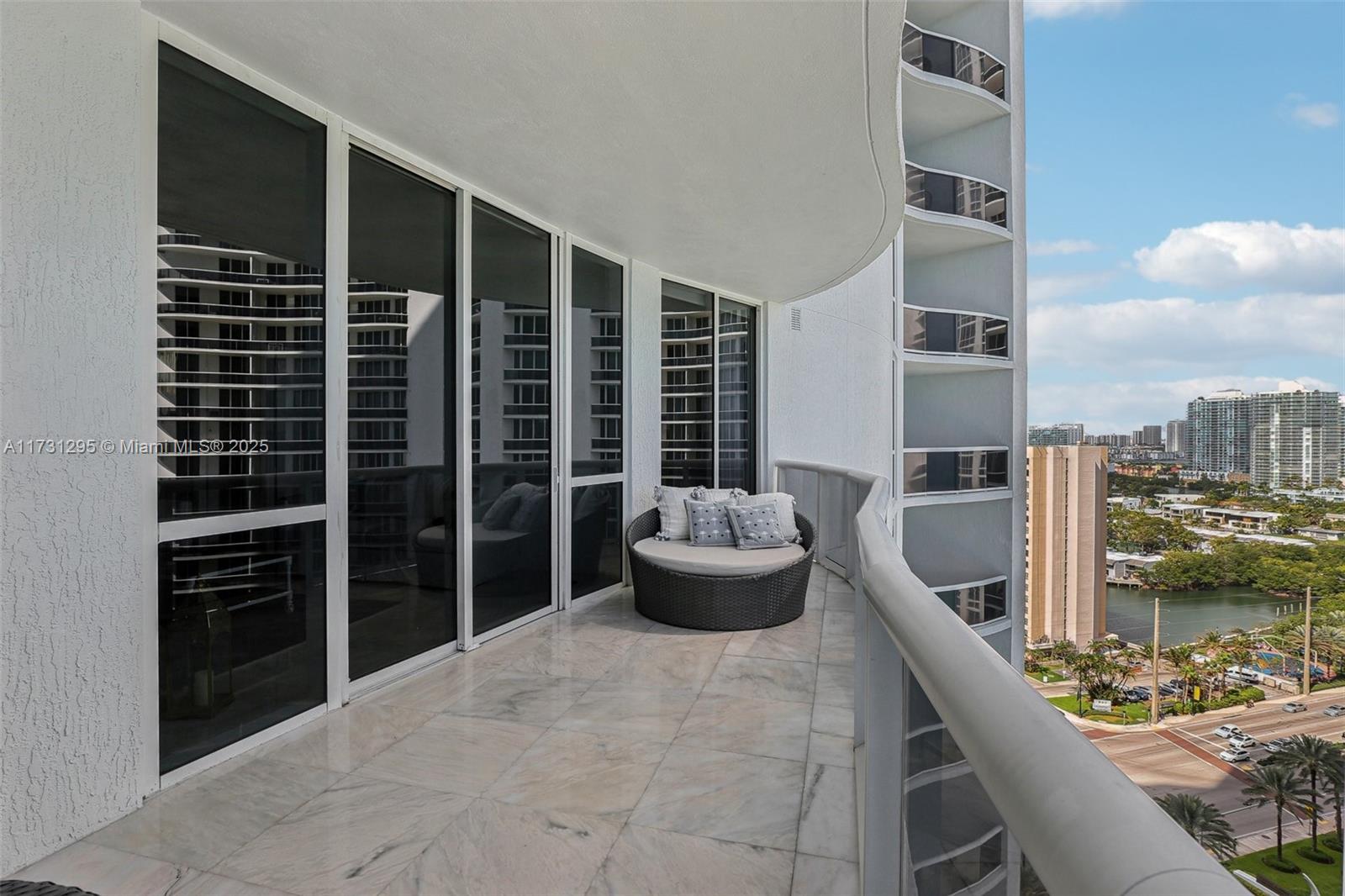 15811 Collins Ave # 1603