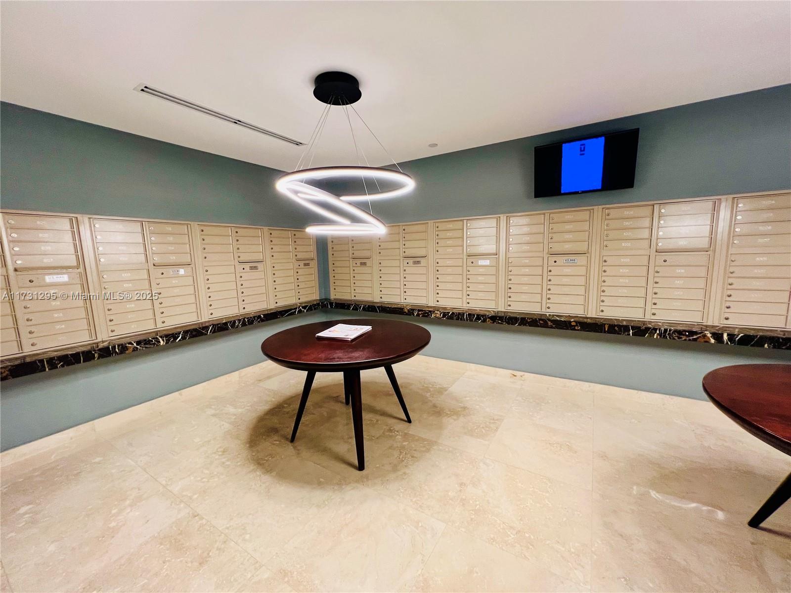 15811 Collins Ave # 1603