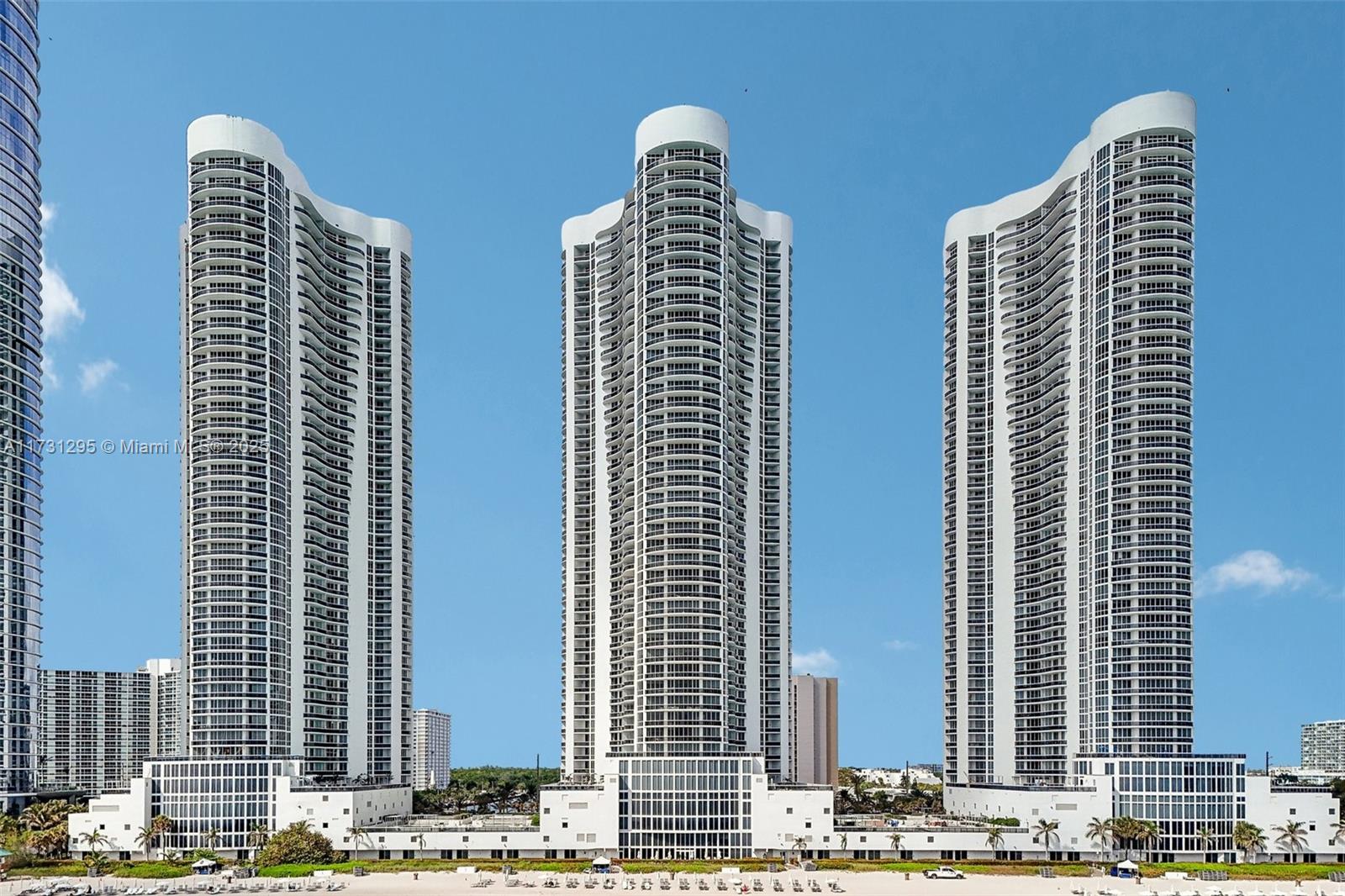15811 Collins Ave # 1603