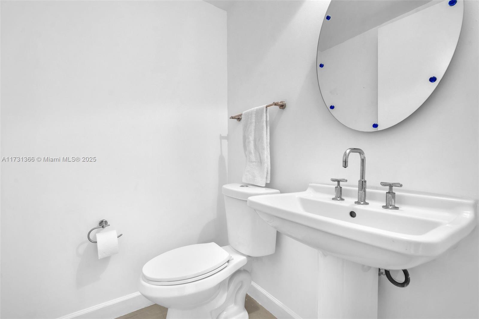 185 SW 7th St # 3503